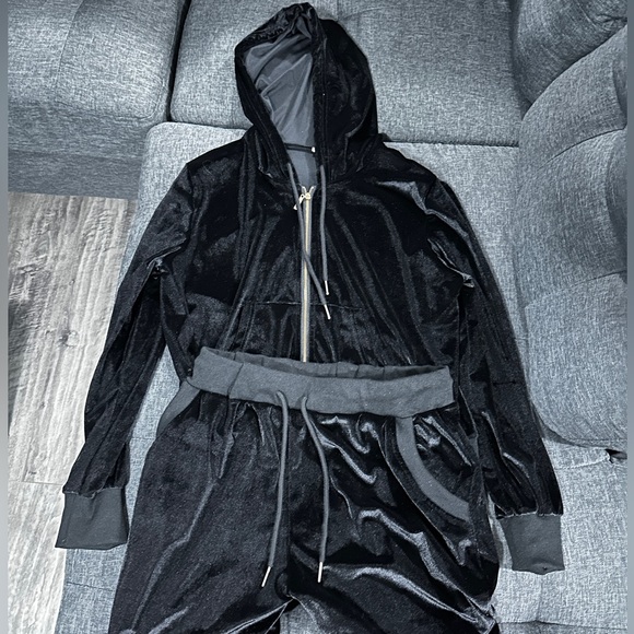 Black Velour Crop Top Tracksuit (NEW) - Picture 3 of 3